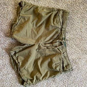 Ralph Lauren women’s size 12 olive shorts